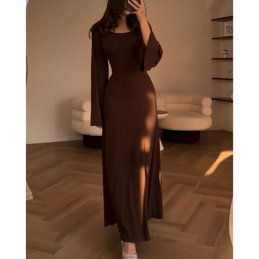 Robe en tricot côtelé pour femmes avec des manches évasées | Maxi