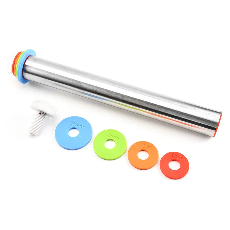 Adjustable rolling pin with rings