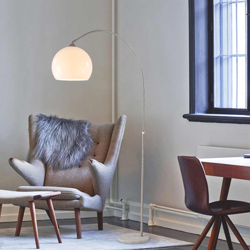 Lampe sur pied arc pêcheur avec abat-jour blanc et pied en marbre