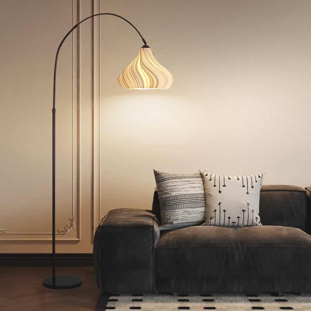 Lampe sur pied unique en forme de canne à pêche pliée pour la lecture