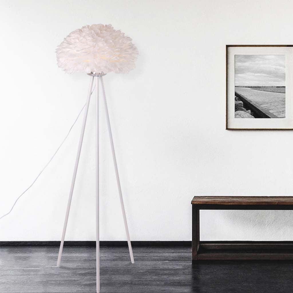 Ensemble de lampes sur pied et de lampes de table avec abat-jours en plumes d'oie, blanc/rose