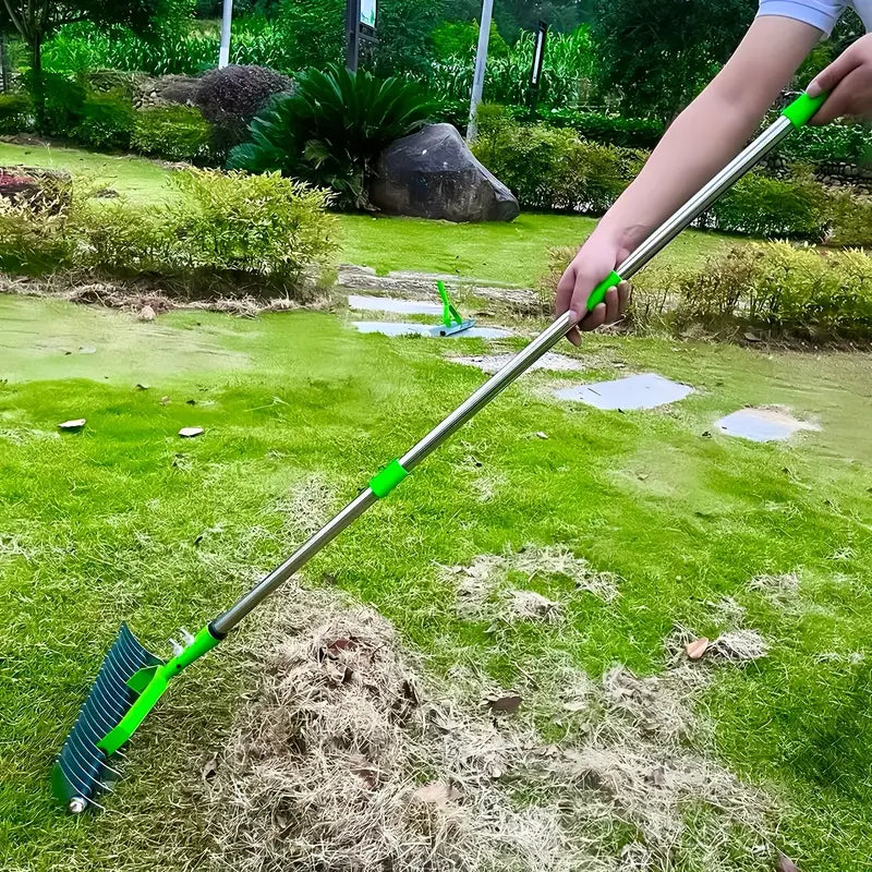 Râteau à chaume à long manche pour déchaumer l'herbe morte