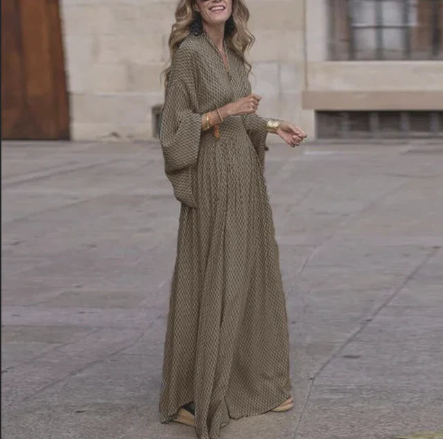 Maxi Dress with Batwing Sleeves and Geometric Pattern for Women