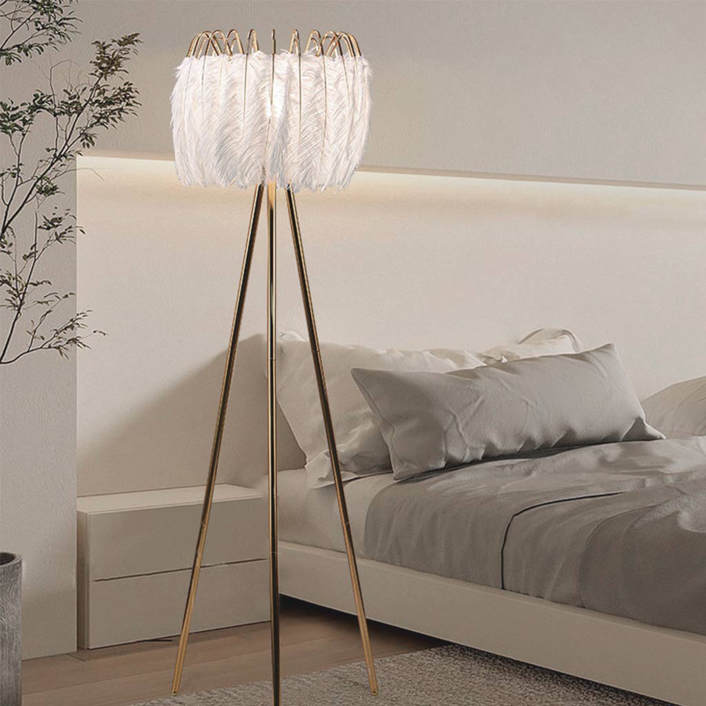 Lampe sur pied en plumes d'autruche style scandinave trépied, blanche