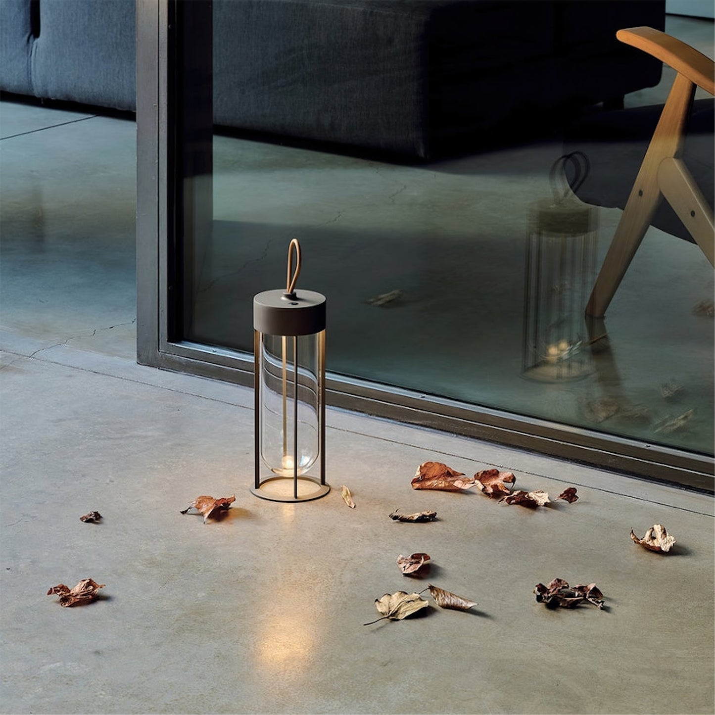 LumiBreeze - Compact Table Lamp with Dimmable LED