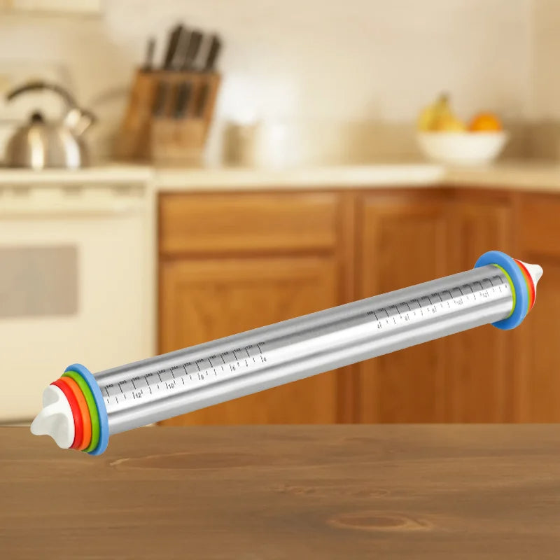 Adjustable rolling pin with rings