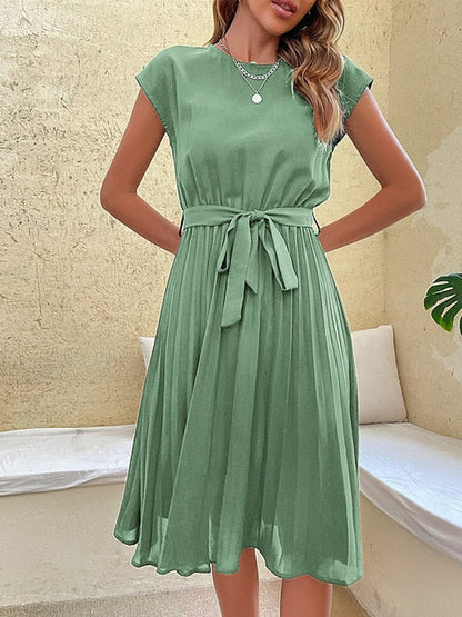 Cecilia | Robe courte à manches courtes et plis