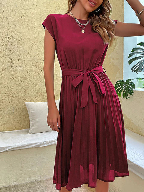 Ciara | Robe mini plissée à manches courtes