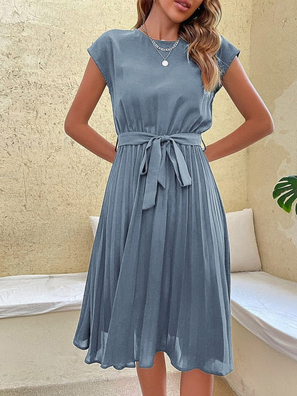 Cecilia | Robe courte à manches courtes et plis