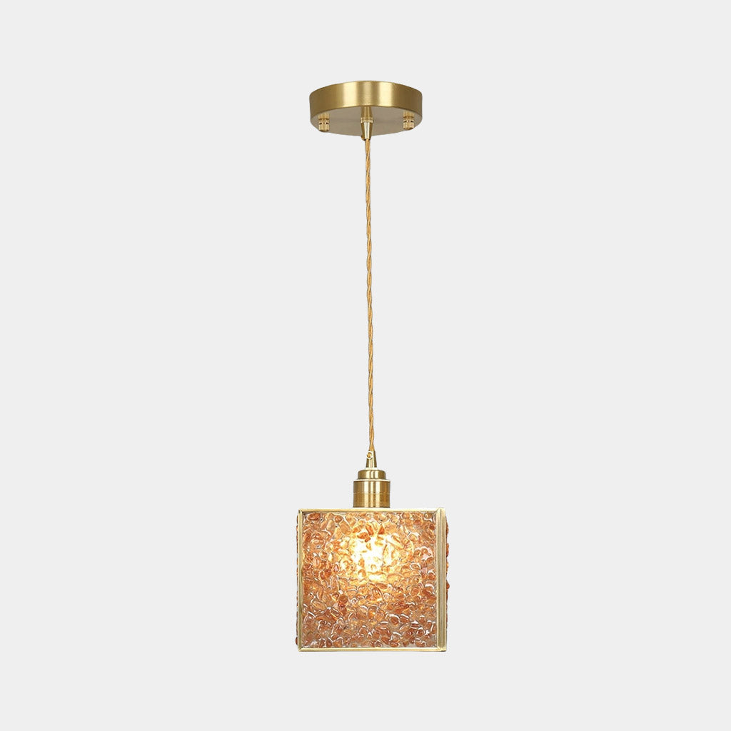 Suspension lumineuse colorée en laiton avec cristaux en forme de cube carré