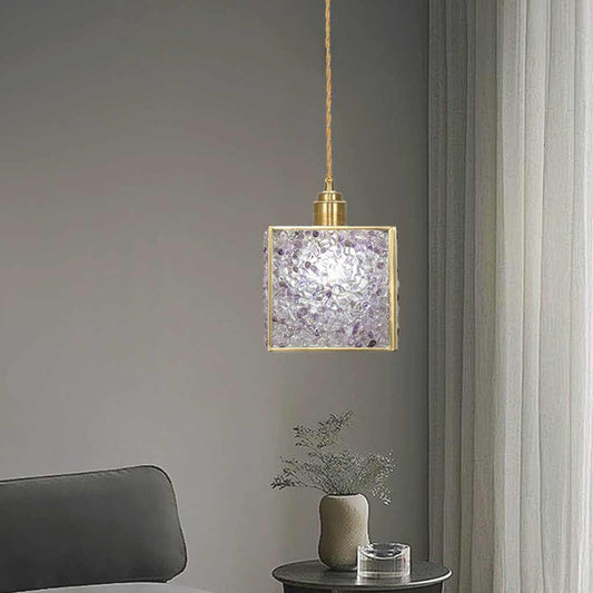 Suspension lumineuse colorée en laiton avec cristaux en forme de cube carré