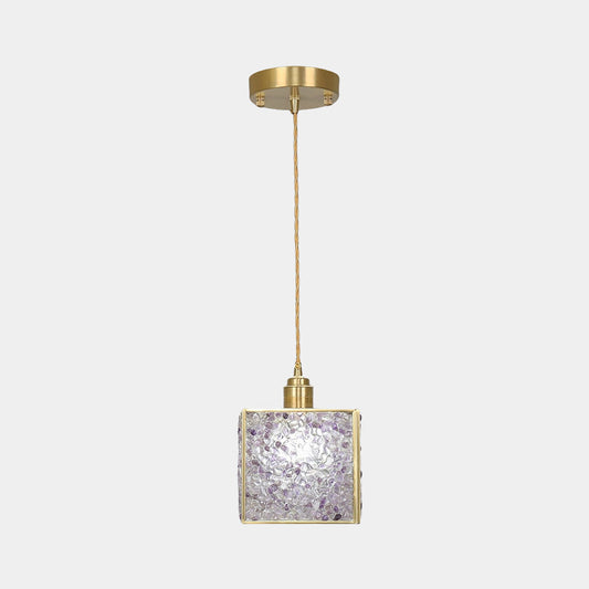 Suspension lumineuse colorée en laiton avec cristaux en forme de cube carré