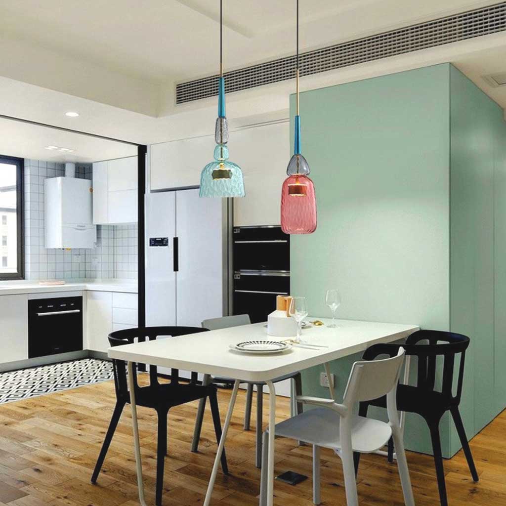 Suspension scandinave en vitrail coloré