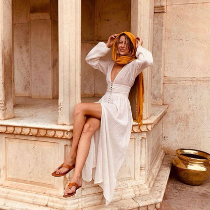 Nevaeh | Robe décontractée avec décolleté en V, jupe longue et plis à la taille pour femmes