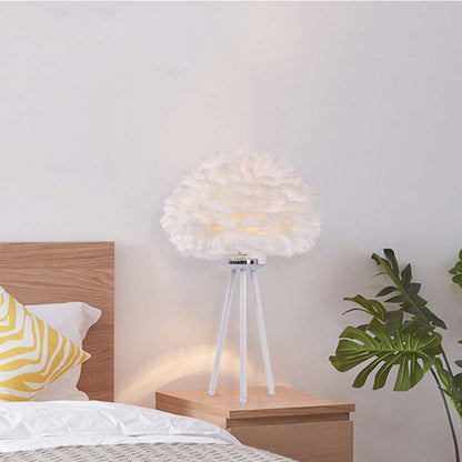 Ensemble de lampes sur pied et de lampes de table avec abat-jours en plumes d'oie, blanc/rose