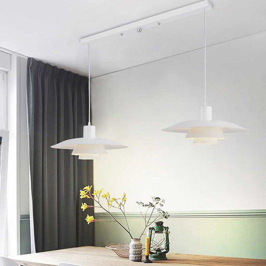 Suspension moderne iconique en aluminium avec 3 abat-jours pour salle à manger, blanc