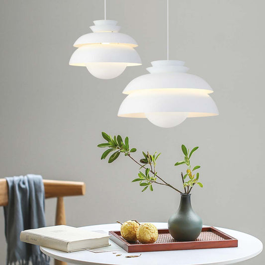 Suspension de style scandinave avec abat-jour blanc