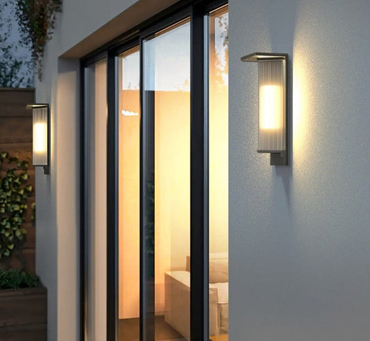 SolarLume - Applique Murale Résistante aux Intempéries avec Capteur de Mouvement