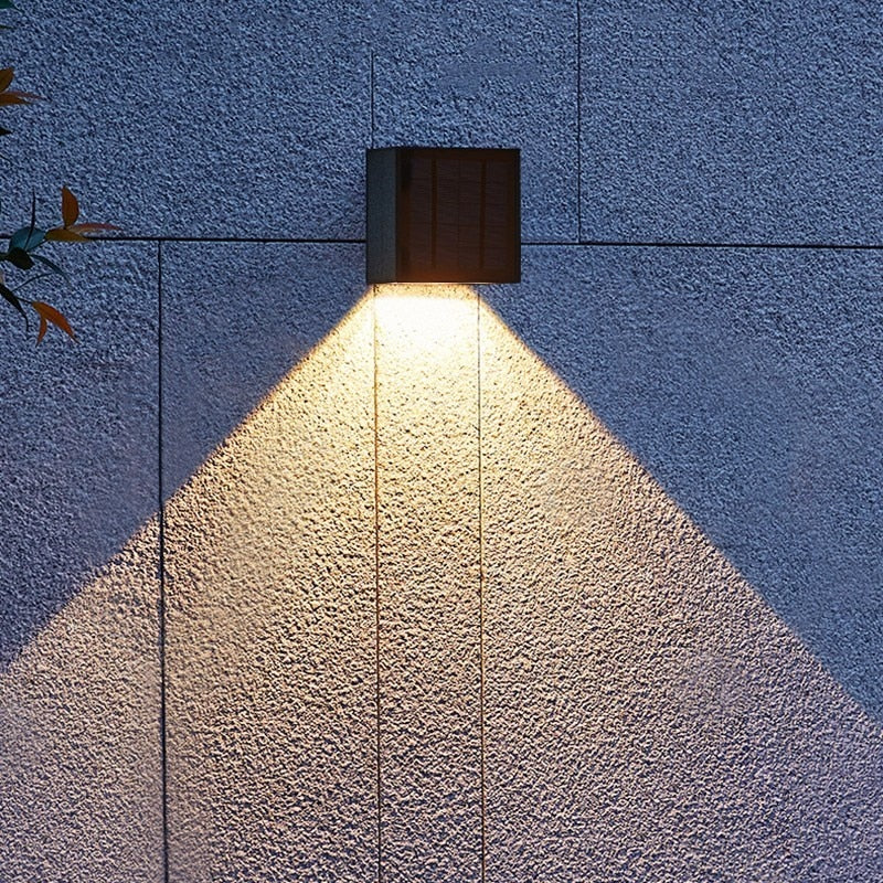 EcoGlow - Lampe solaire extérieure économe en énergie