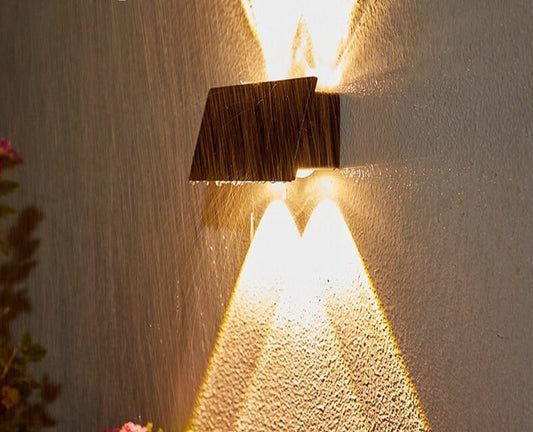 LumaRay - Modern Outdoor Use Solar Wall Lamp