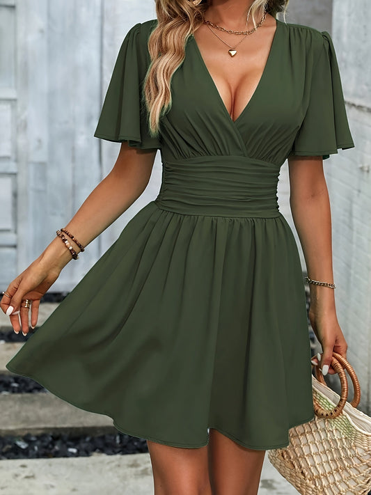 Winslet | Dress with gathered waist and V-neck