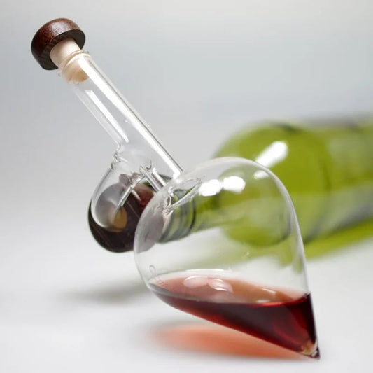 Glass wine aerator
