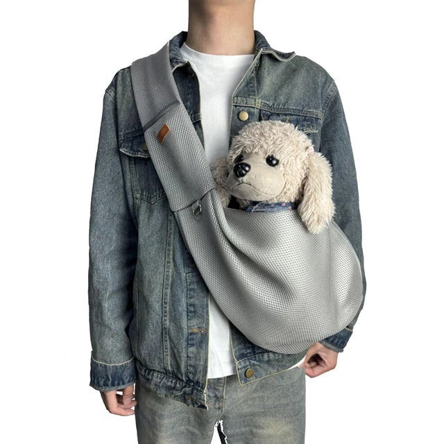 Lightweight and breathable shoulder bag for dog